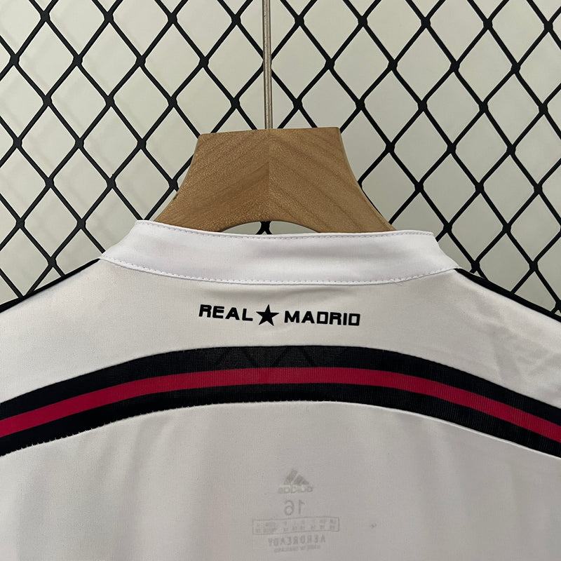 KIT INFANTIL RETRÔ REAL MADRID HOME 14/15